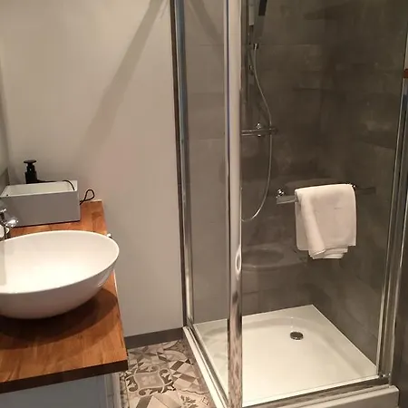 Lejlighed Apartament Numer 13 *